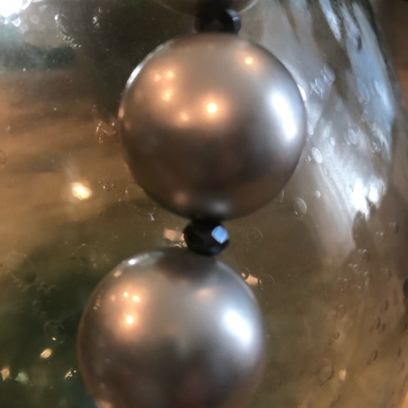 Bold silver wood bead statement necklace - Picture 2 of 6